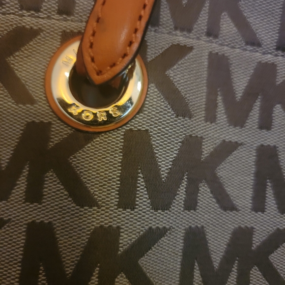 Pre-loved Micheal Kors Signature Tote with Orange leather straps. - Picture 15 of 15